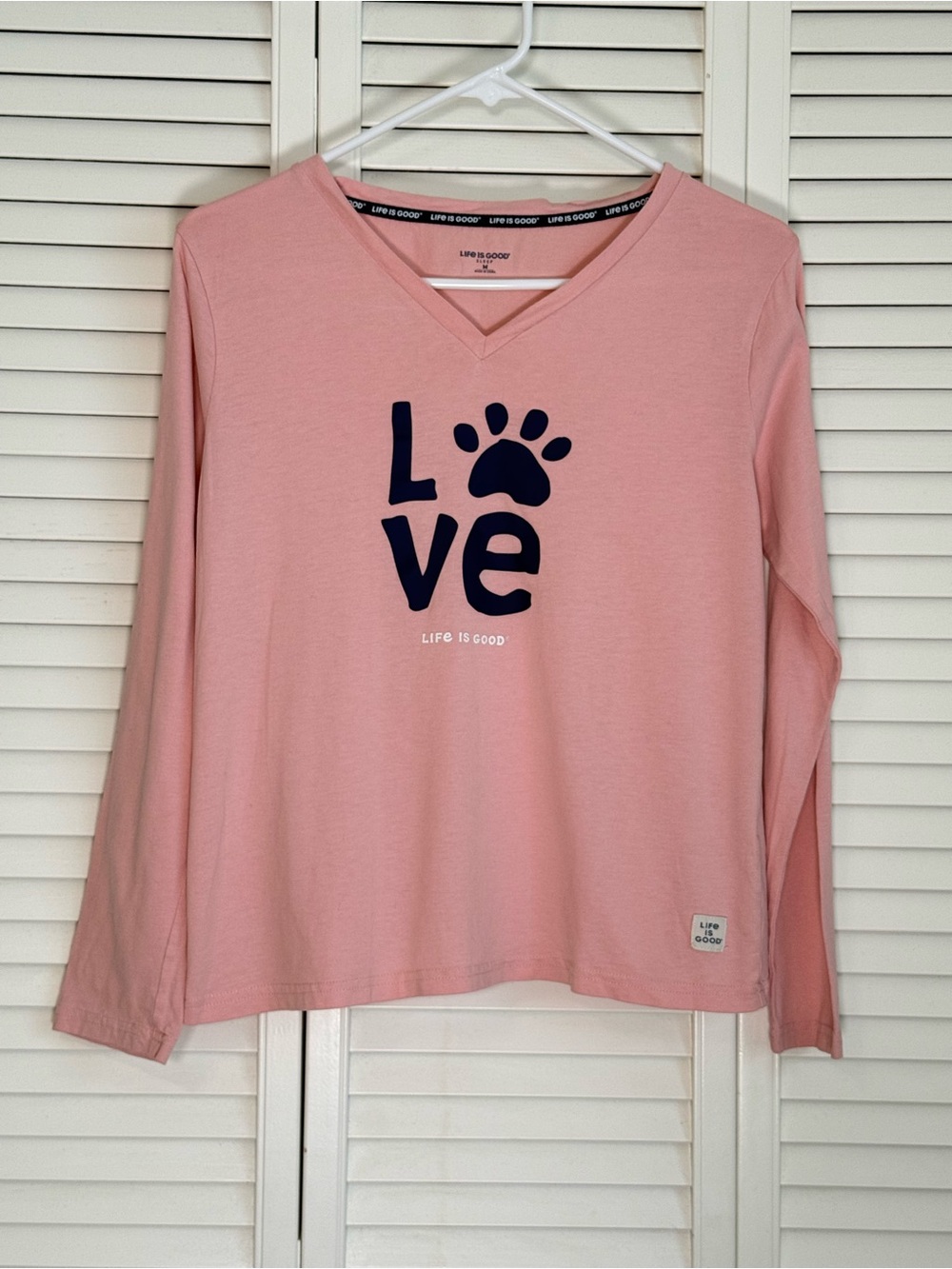 Life Is Good V-Neck Sleep Shirt Womens Long Sleeve Pink Love Paw Graphic Size M